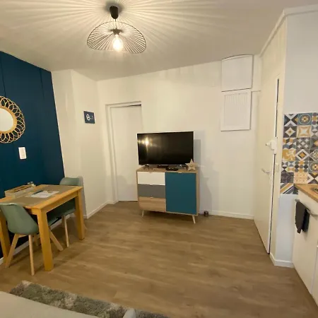 Apartment Bed And Bretzel Colmar